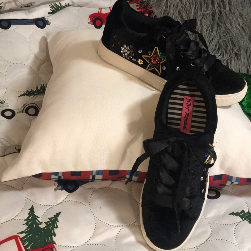 Betsey Johnson Decker Black Velour Sneakers